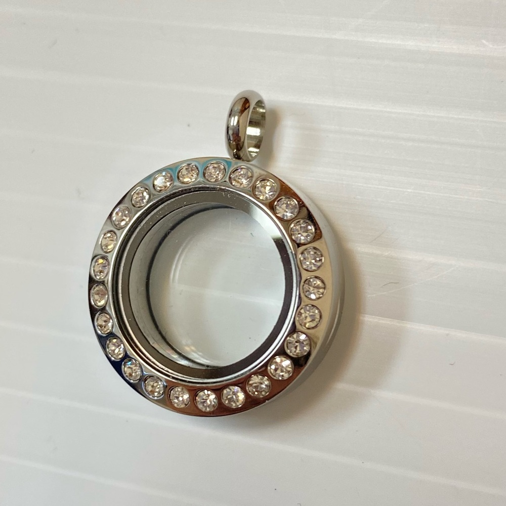 Origami Owl Crystal Bordered Locket Silver